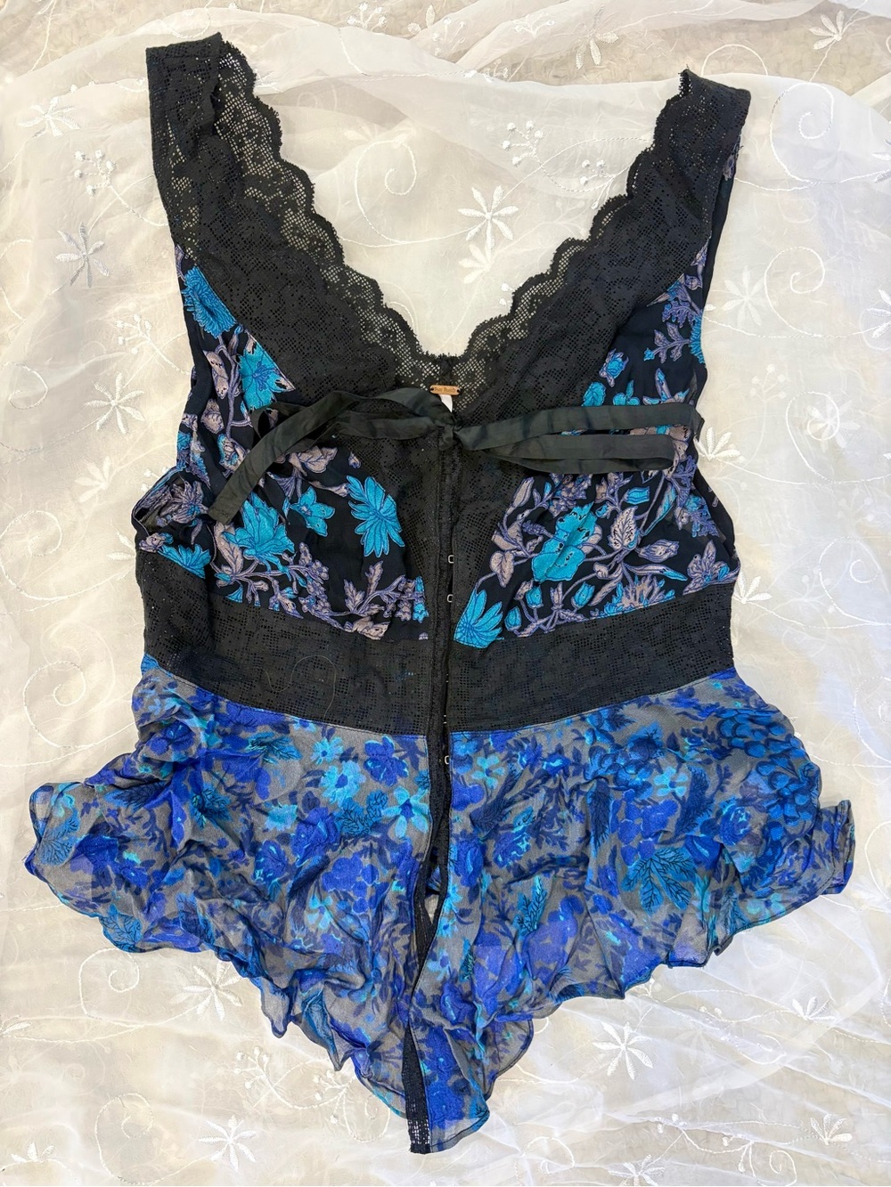FREE PEOPLE Black & Blue Floral Lace Babydoll Flowy Chemise